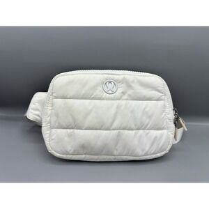 Lululemon Everywhere Wunder Puff White Belt Bag Crossbody Large 2L Fanny Pack